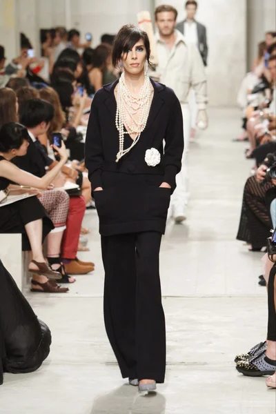 Look 3